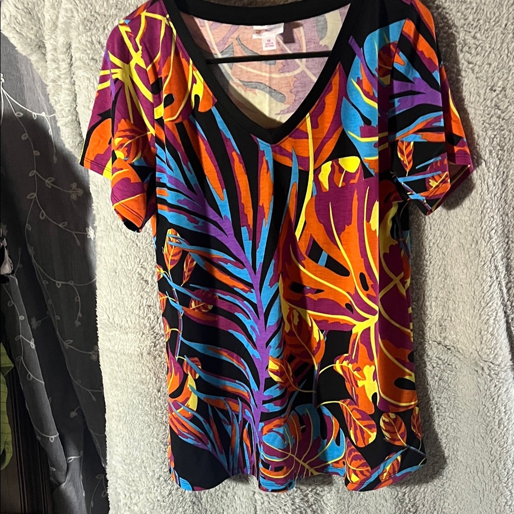 LuLaRoe Vibrant Jungle Print Short Sleeve Top